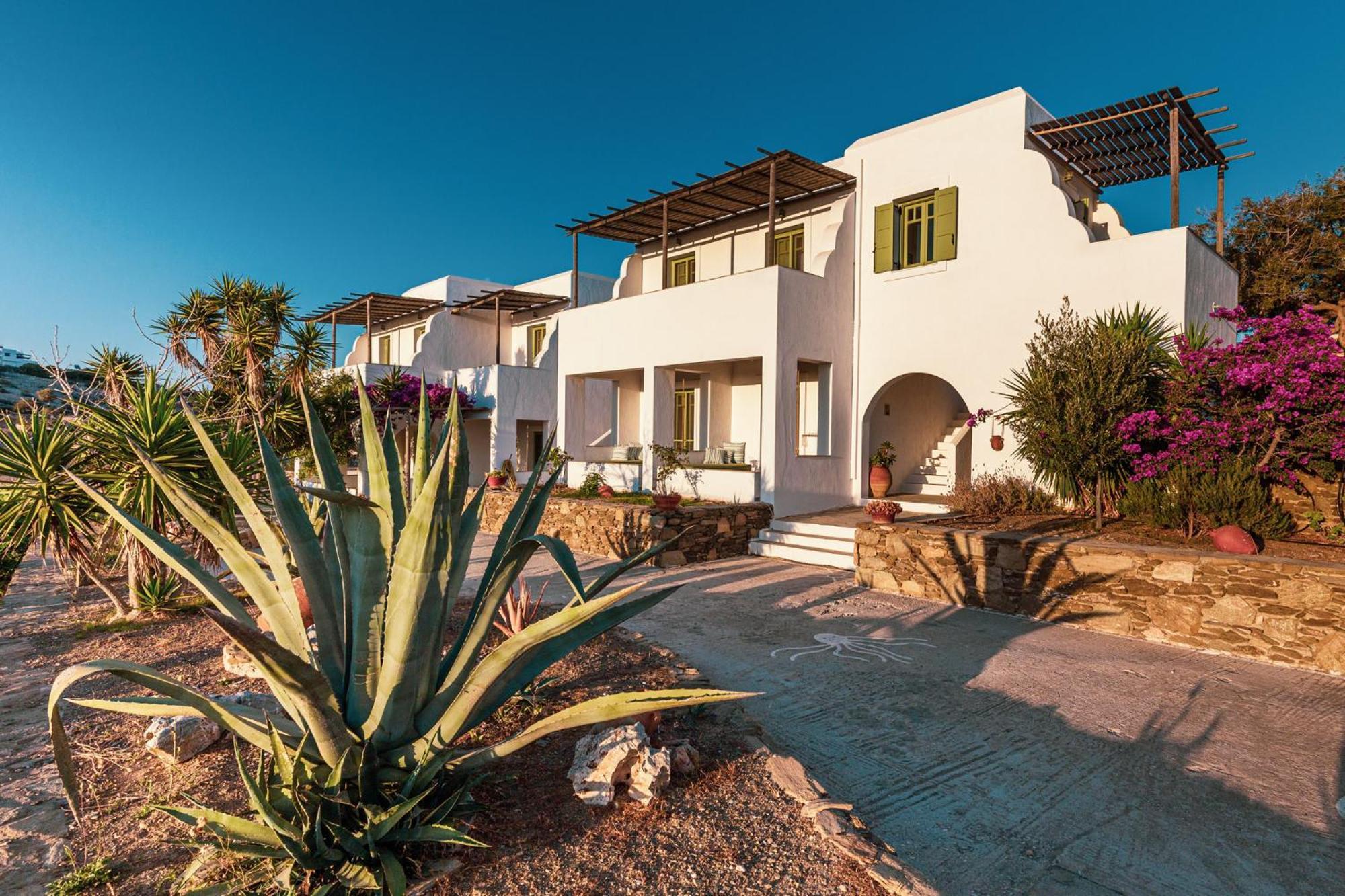 Ailouros Summer Hotel Schoinoussa Exterior photo