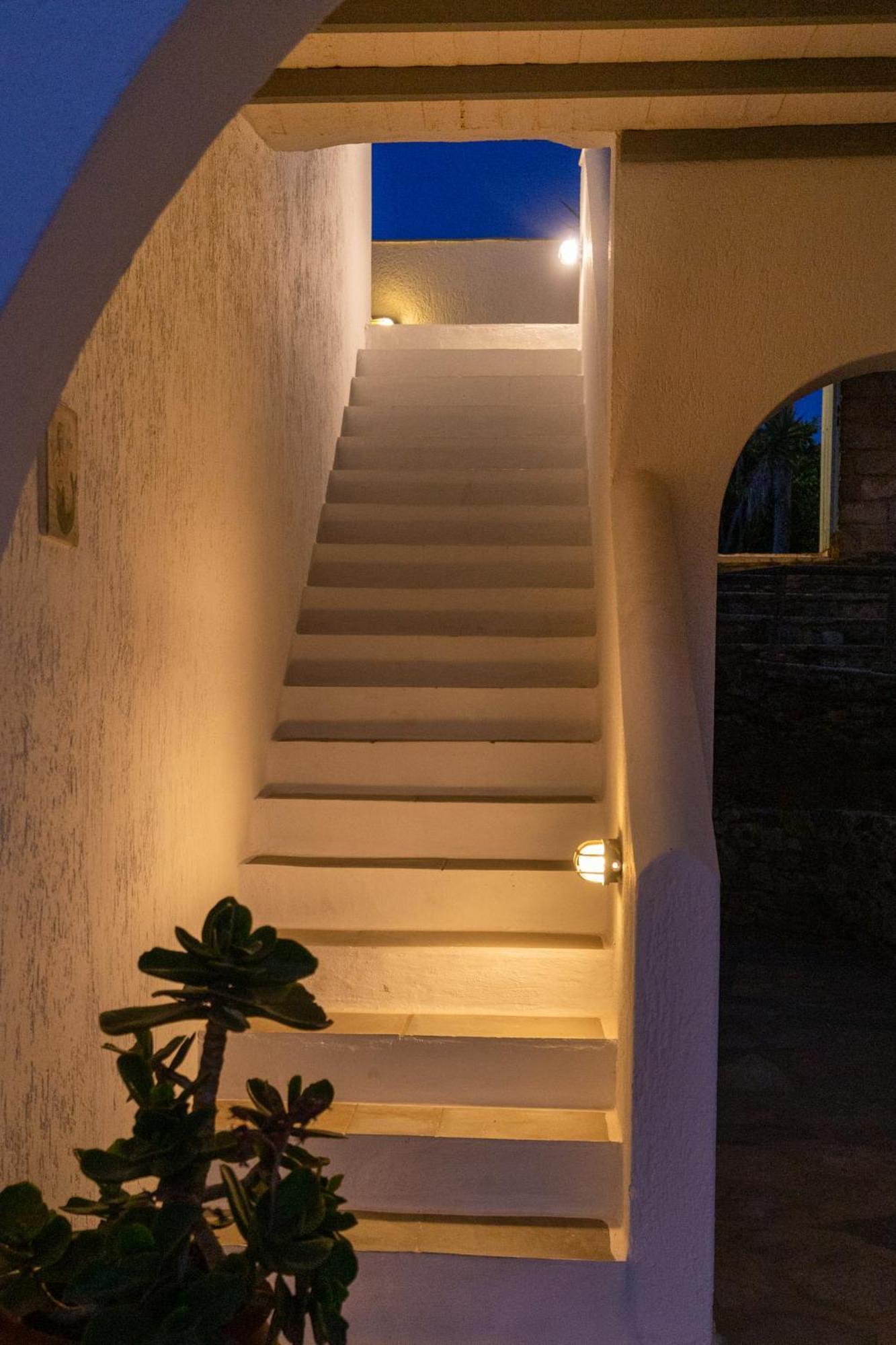 Ailouros Summer Hotel Schoinoussa Exterior photo